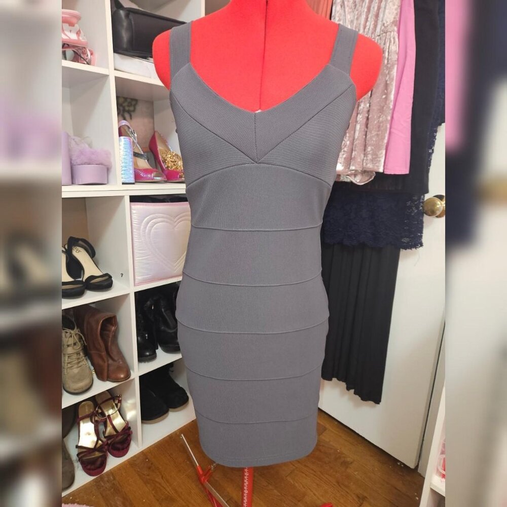 PrettyLittleThing Cut out Body con dress